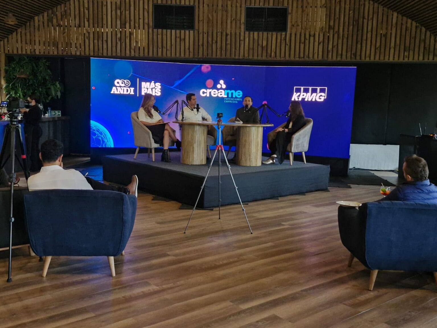 "Emprender con éxito" nuevo propósito de Créame - Momento Emprendedor