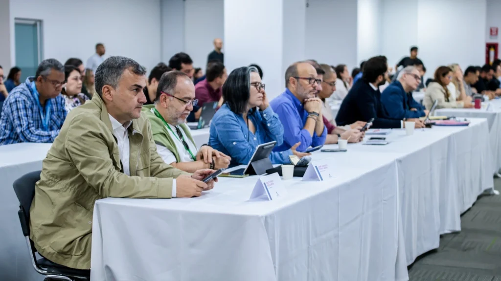 Medellín avanza en socialización del POT con empresarios