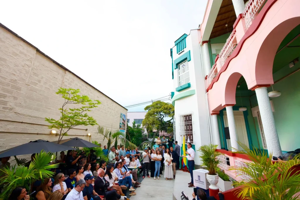 Salón Prado dinamiza cultura y economía en Medellín