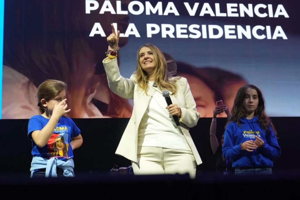 Valencia cierra campaña con 12.000 asistentes en Bogotá