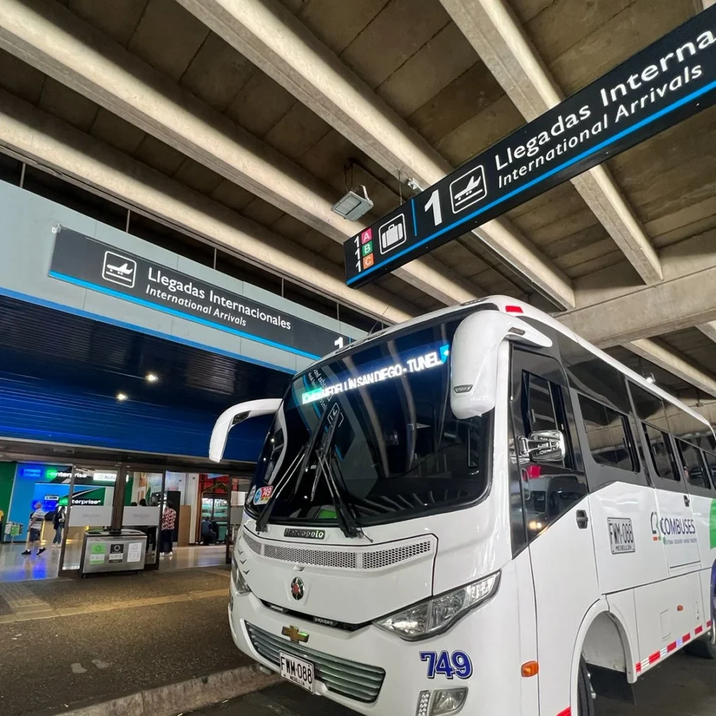 Sandiego activa parada Combuses para conexión con aeropuerto