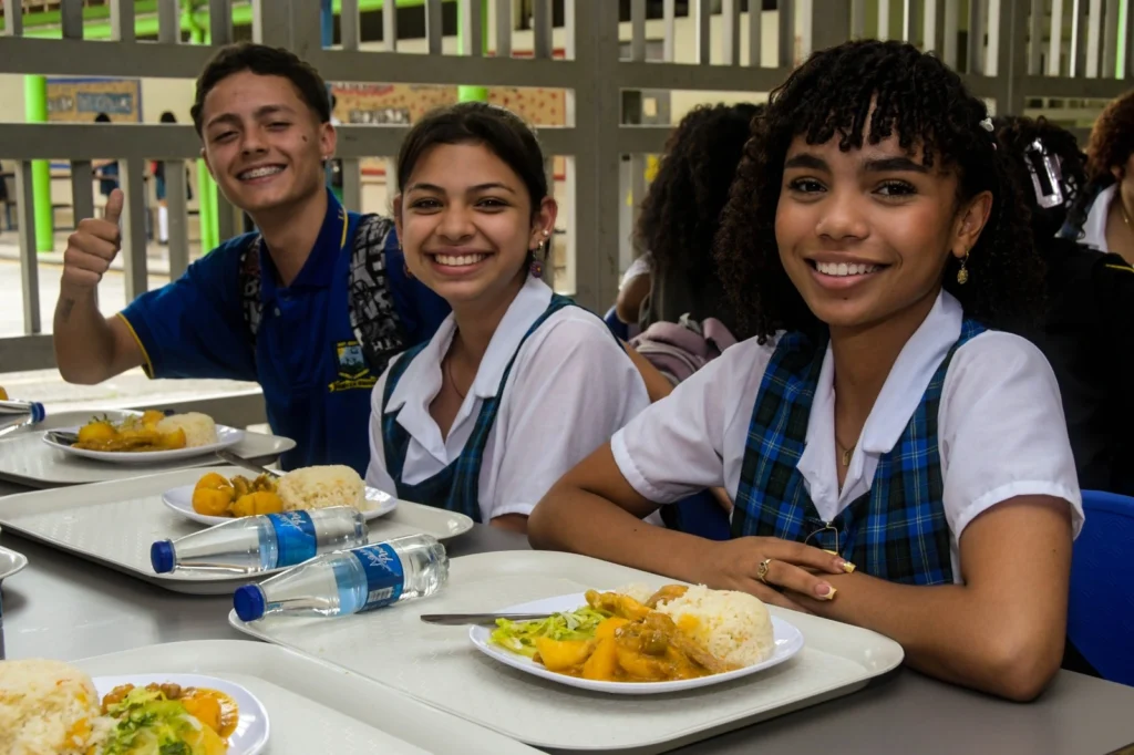Medellín renueva restaurantes escolares con inversión de $5.700 millones
