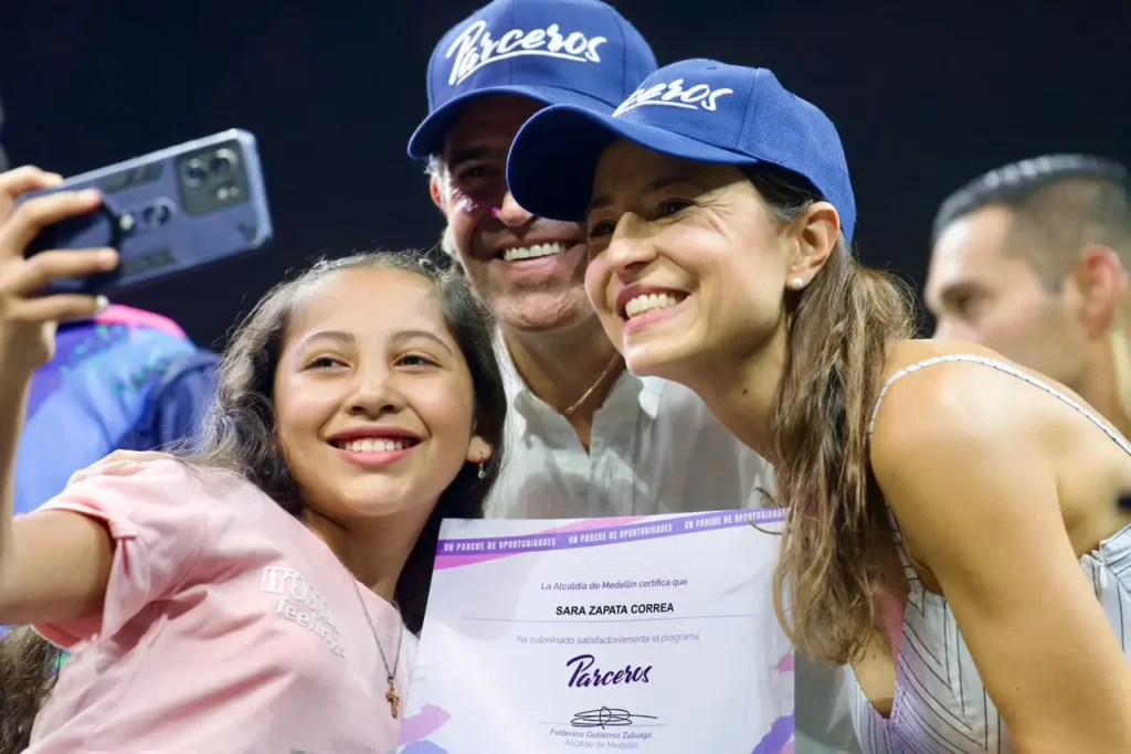 Parceros fortalece oportunidades para 2.804 jóvenes en Medellín