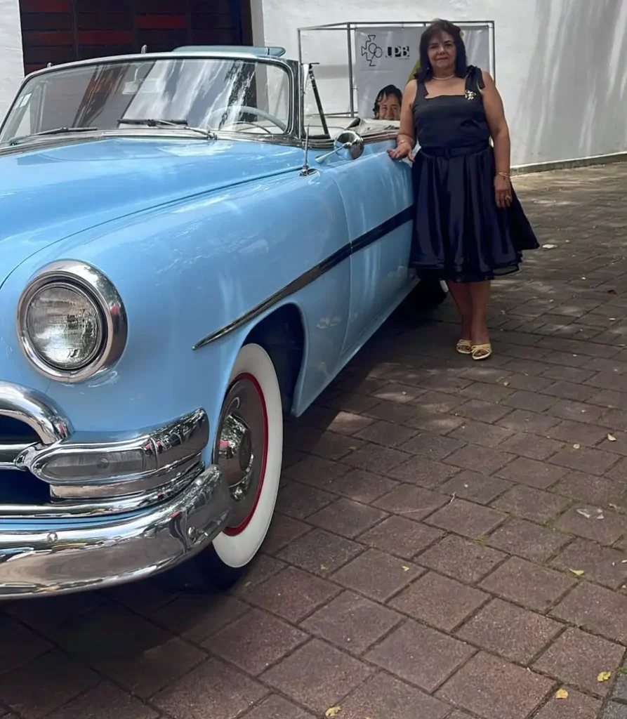 130 mujeres conducirán el Desfile de Autos Clásicos de Medellín
