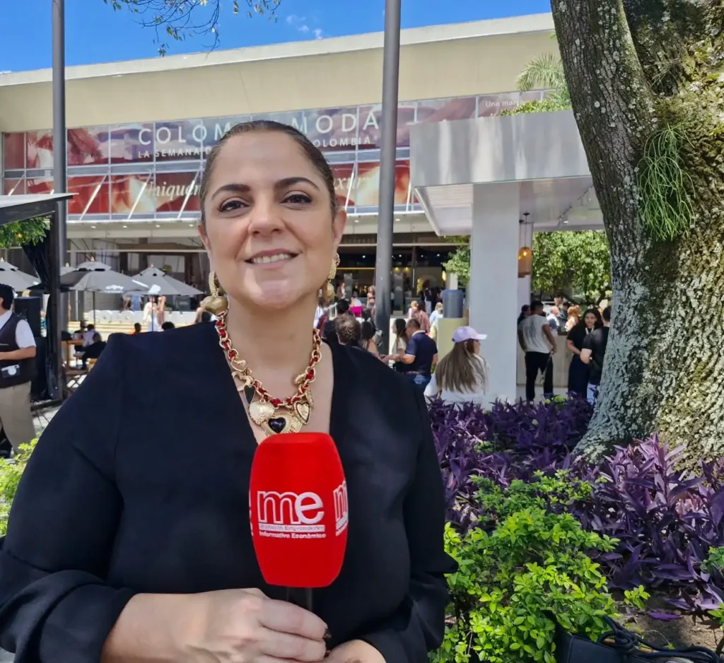 María del Mar Vélez, directora de Finanzas Sostenibles del Banco de Bogotá, presentó en Colombiamoda la estrategia de financiación para impulsar la sostenibilidad de las mipymes del sector moda.