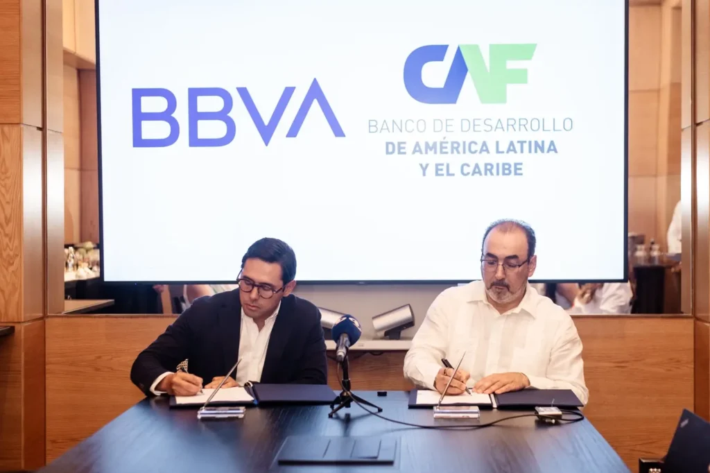 CAF y BBVA amplían financiación para reconstrucción