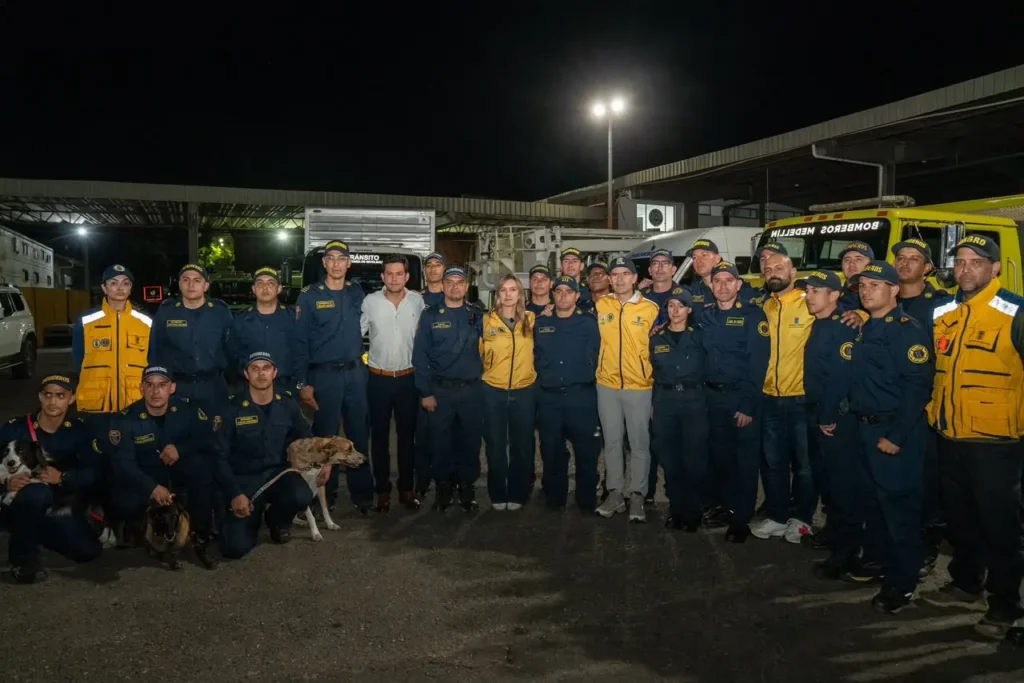 Medellín moviliza rescate y seis toneladas de equipos a Quibdó