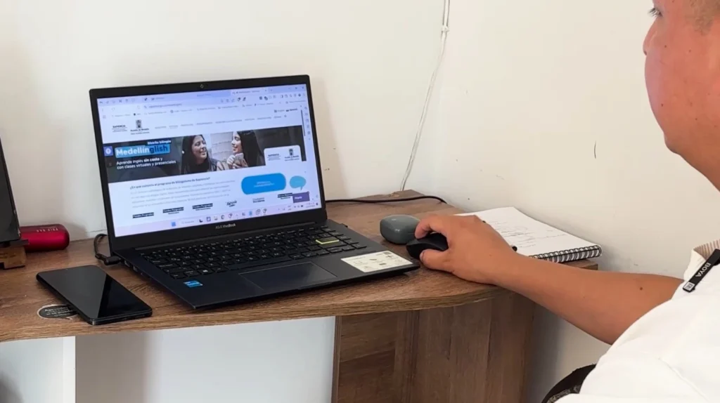 2.251 cupos de inglés laboral abre Medellín con Medellinglish