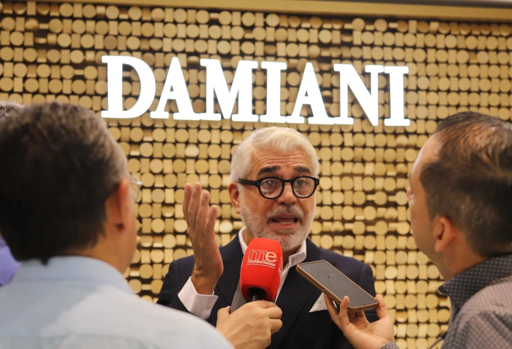 Valentino Baiardi, director regional de ventas del Grupo Damiani para Latinoamérica, durante la llegada de la marca italiana a Medellín.