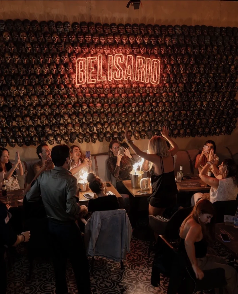 Belisario celebra nueve años de gastronomía y entretenimiento en Medellín.